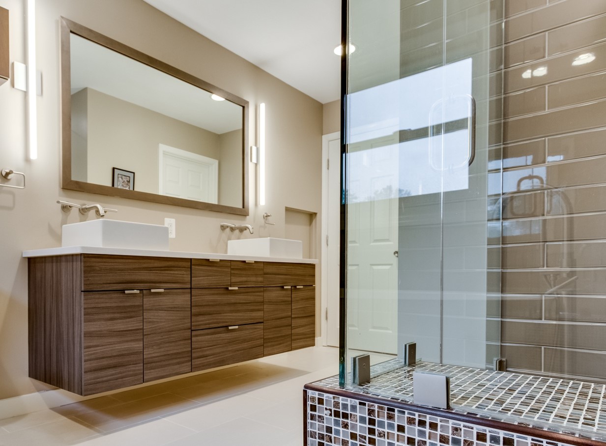 Floating Vanity Bathrooms: Modern & Traditional Styles