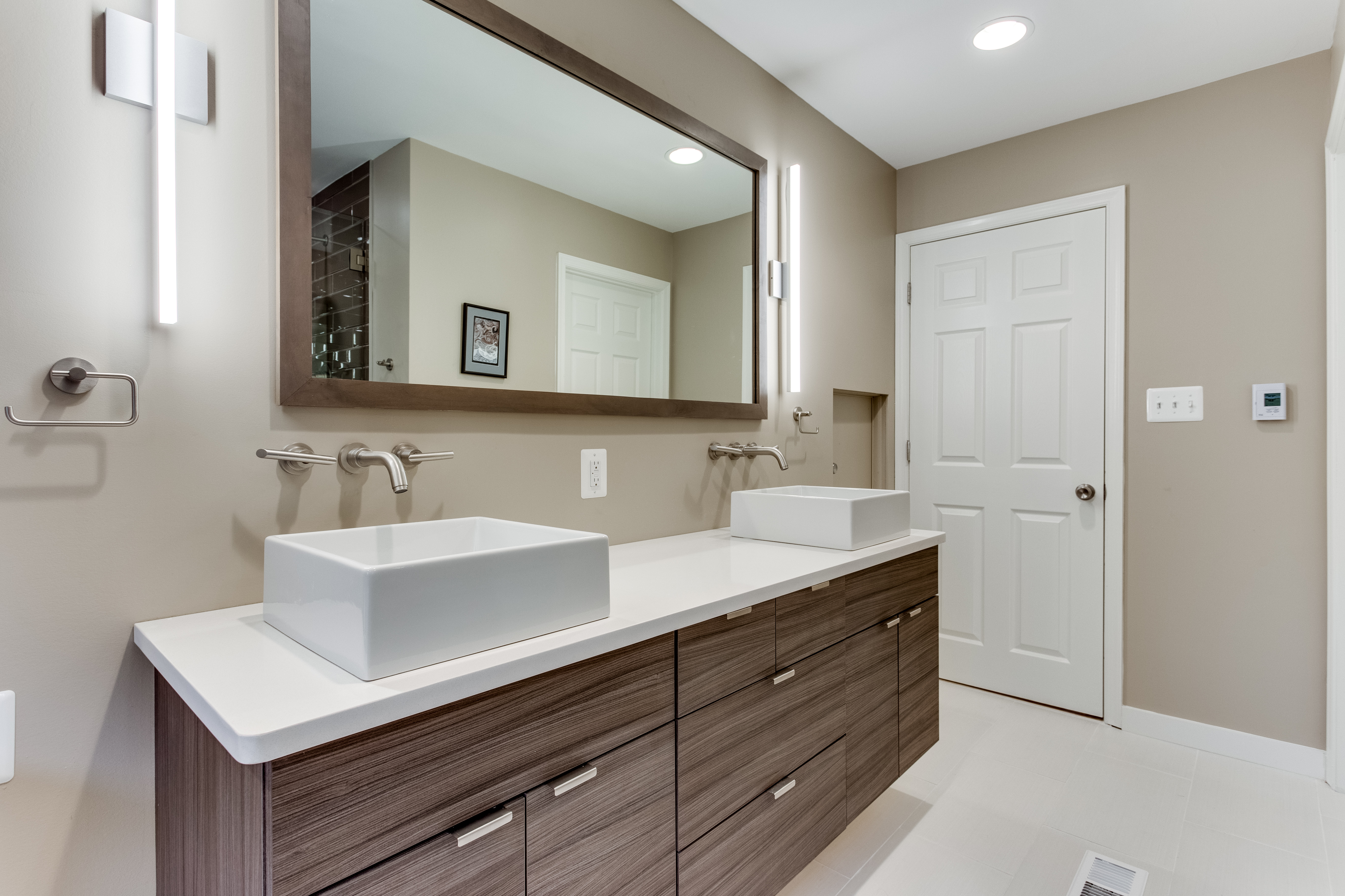 Modern Bathroom Design: The Must-have Fixtures for a Stylish Space