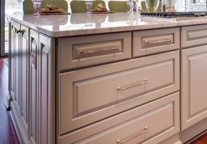 Kitchen Storage Design Tips: Deep Drawers