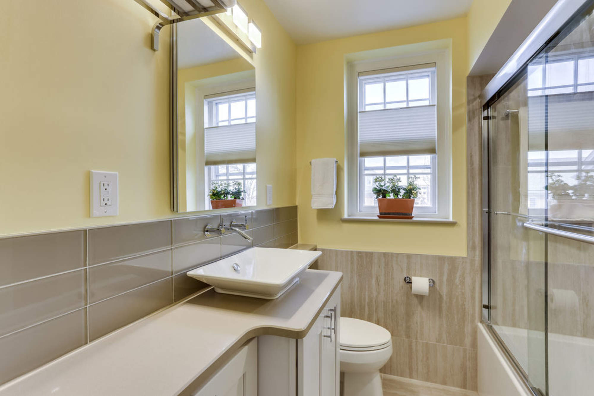 All The Different Types of Bathroom Sinks